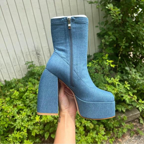 Go-go Groovy Bratz Style Denim Platform Boots - Picture 5 of 6